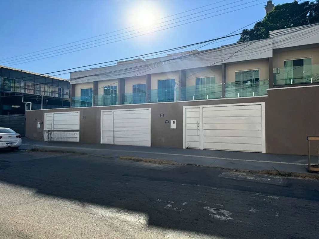 Sobrados novos pronto para mora no Setor Pedro Ludovico próximo a Av. Transbrasi...