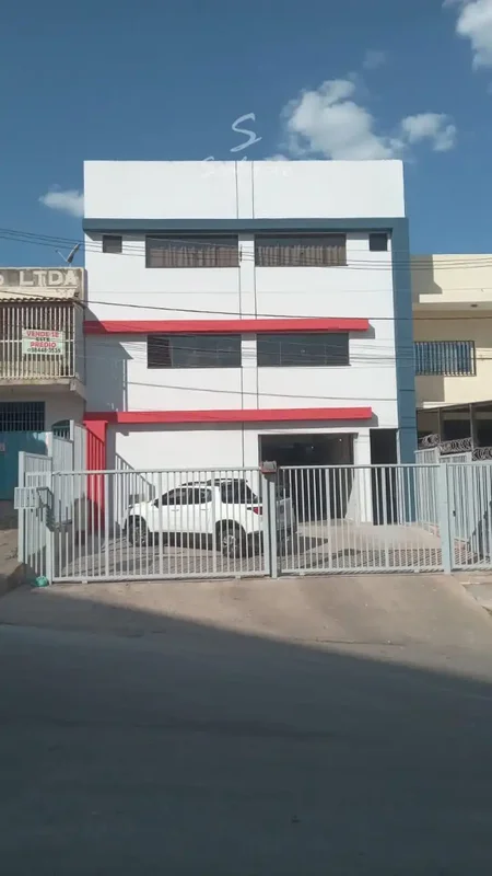 Oportunidade estratégica para investimento e operação comercial.Prédio com estru...
