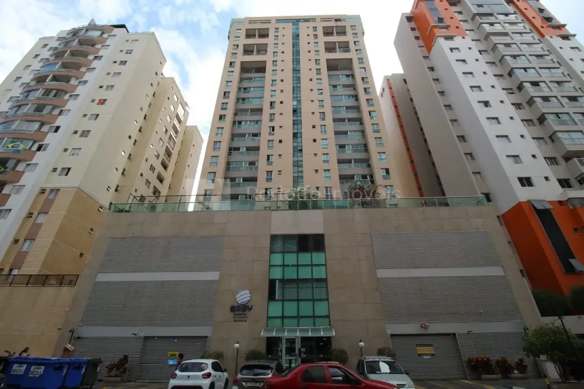 EXCELENTE APARTAMENTO DE DOIS QUARTOS COM ARMÁRIOS SENDO UMA SUITE, SALA COM VAR...
