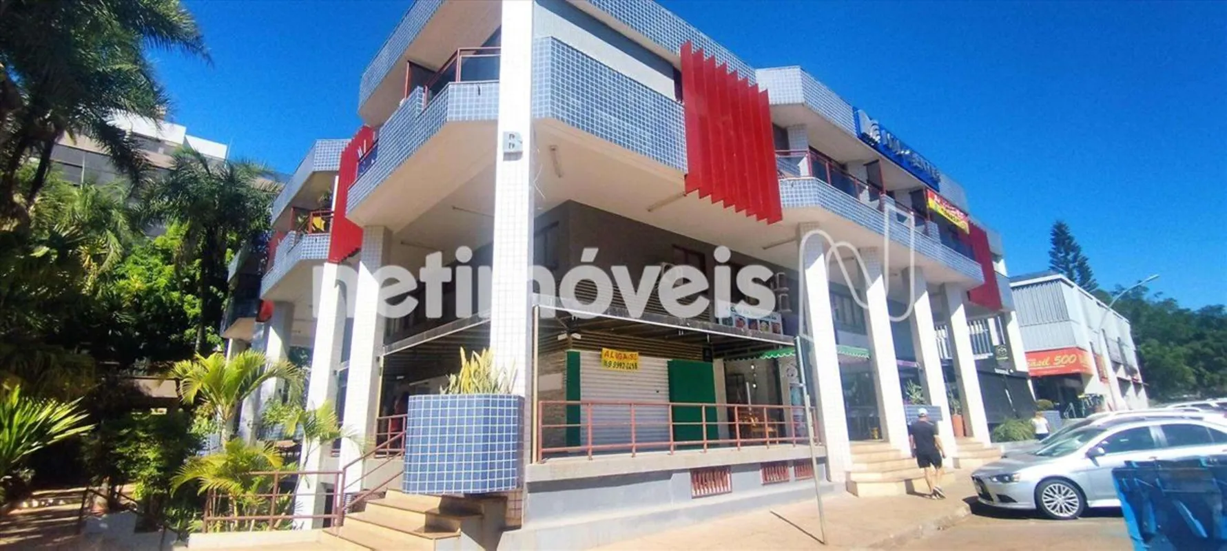 . Sala de vão livre com varanda e 1 banheiro . Valor do Aluguel: R$1300,00/mês ....