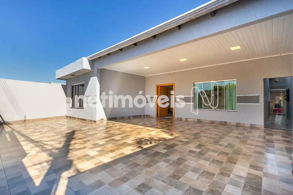 Procurando um imóvel que tenha duas casas independentes dentro do mesmo Lote? Ac...