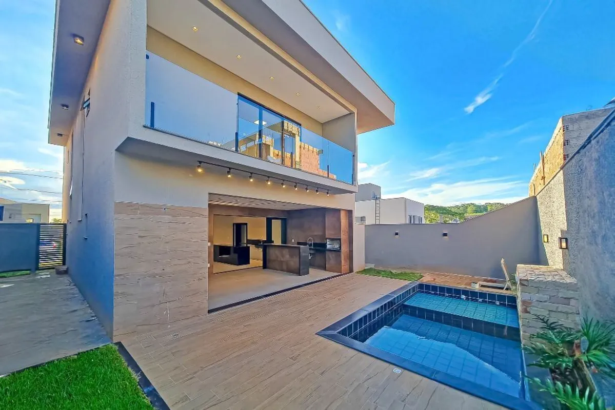 Sobrado de 228mÂ² com 03 quartos no Jardins Capri - Senador Canedo/GO02 suÃ­tes ...